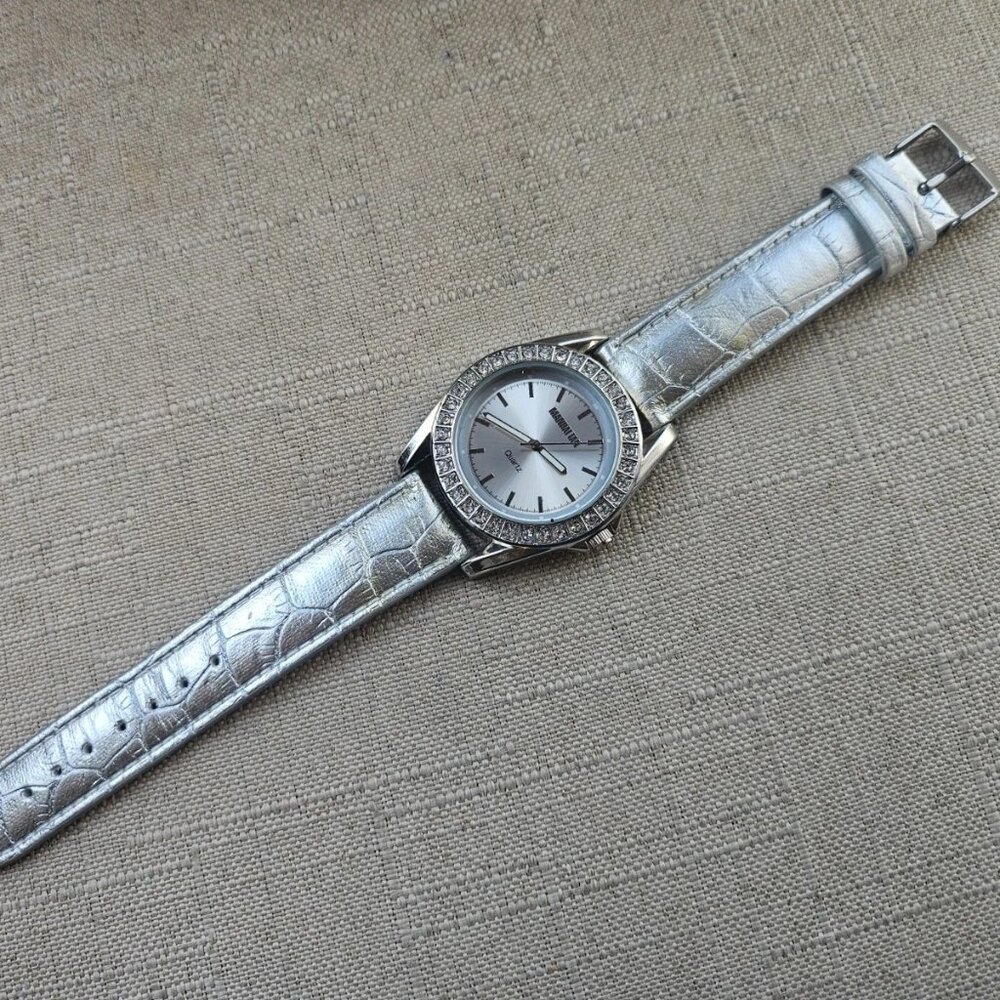 Croton Women Wristwatch Silver Leathe Strap Crystals Accent Bezel Wrist Watch - Picture 9 of 12